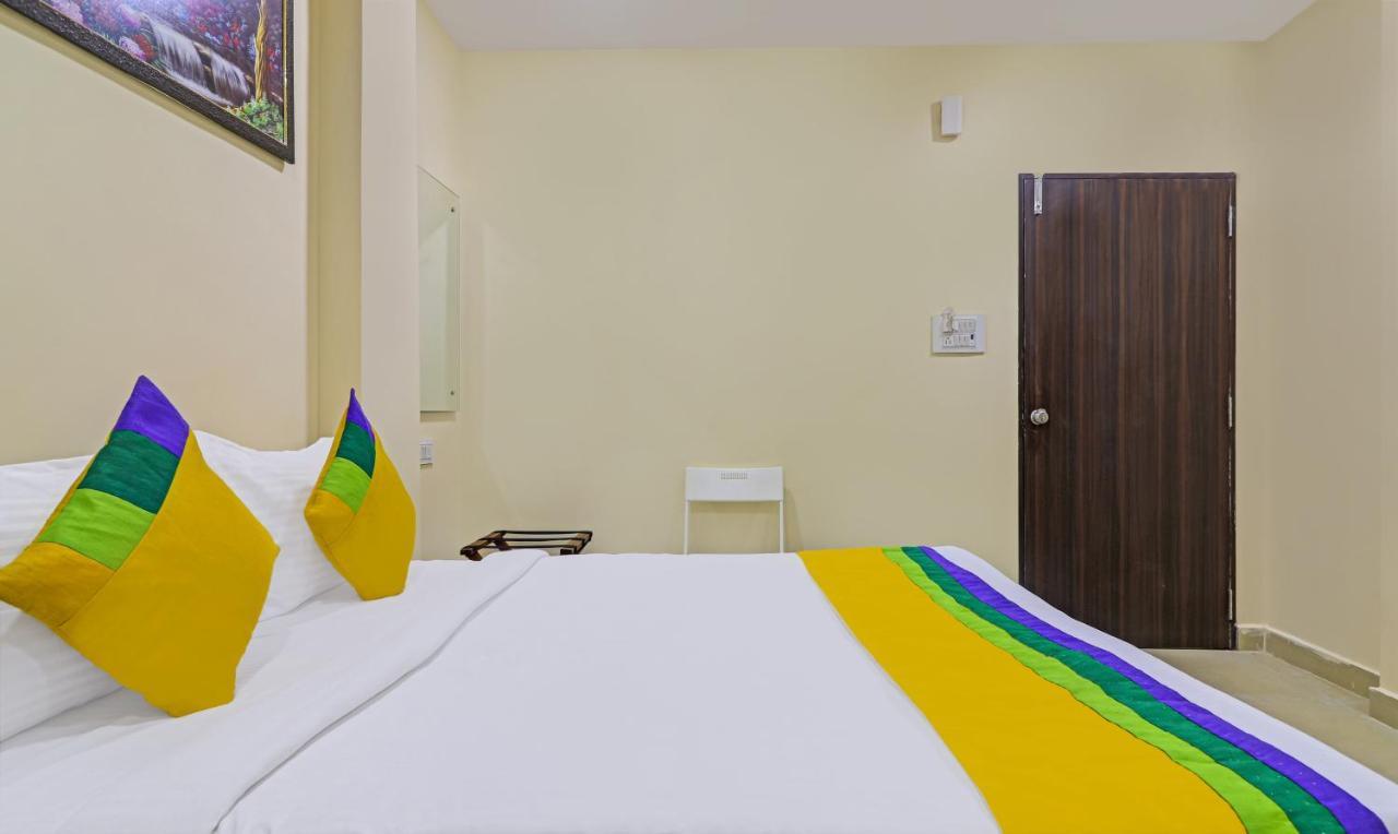 Treebo Trip Airport Pride Inn Hyderabad Exterior photo